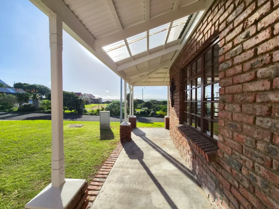 2 Bedroom Property for Sale in Stilbaai Wes Western Cape